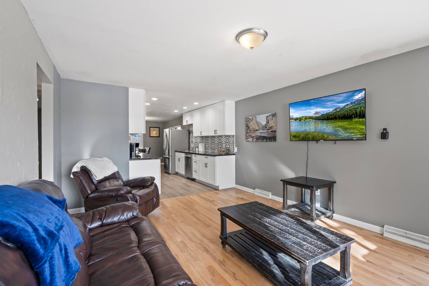 Central Huge Duplex - Sleeps 16 - Holiday Home