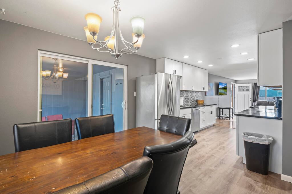 central-huge-duplex-sleeps-16/