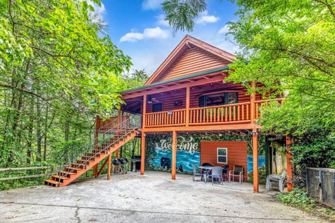 🌟Spacious 7BR Modern Rustic Log Cabin Retreat 🌟 Hot Tub 🛀 Arcade Room 🎮