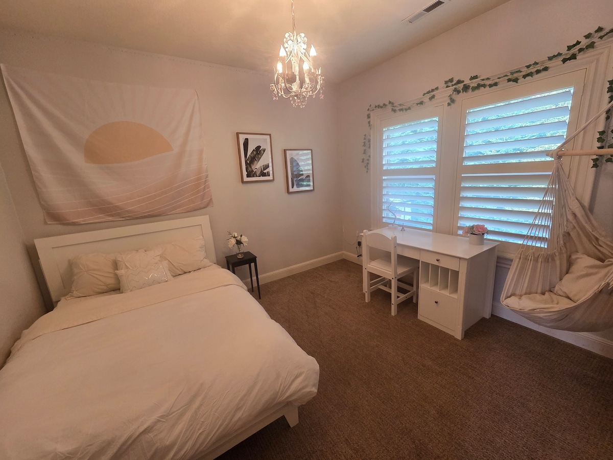 Chef’s Kitchen • Theater • Sauna • Game Room • PDX image 35