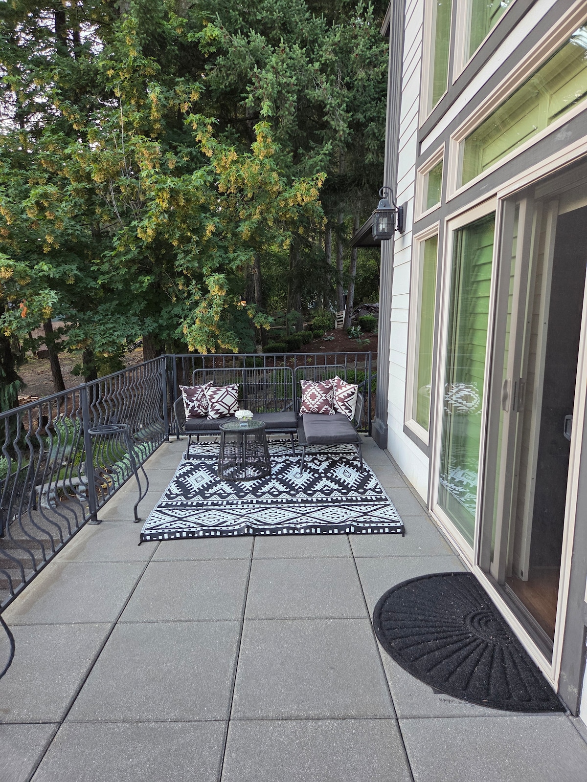 Chef’s Kitchen • Theater • Sauna • Game Room • PDX image 29