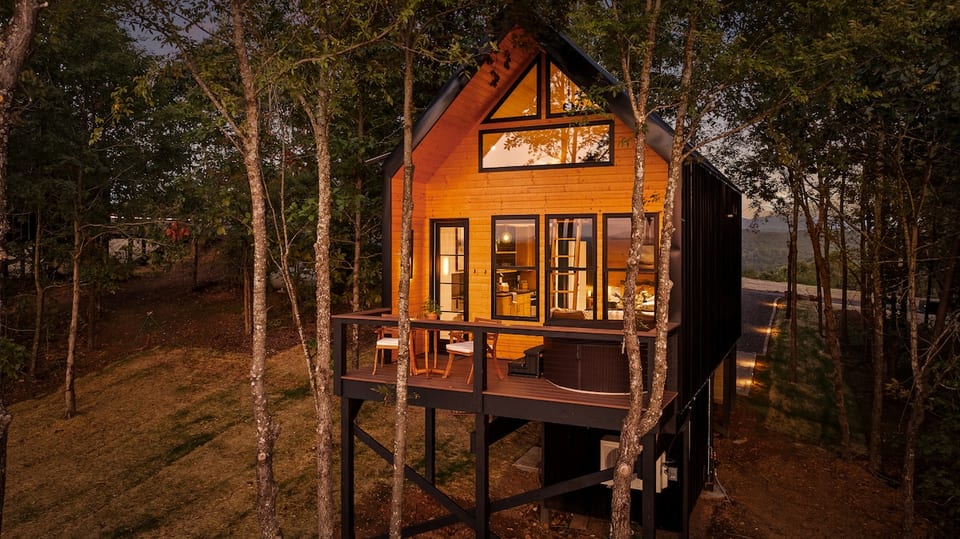 New! Rustic Ridgetop Cabin *Views *Hot Tub *King image 1