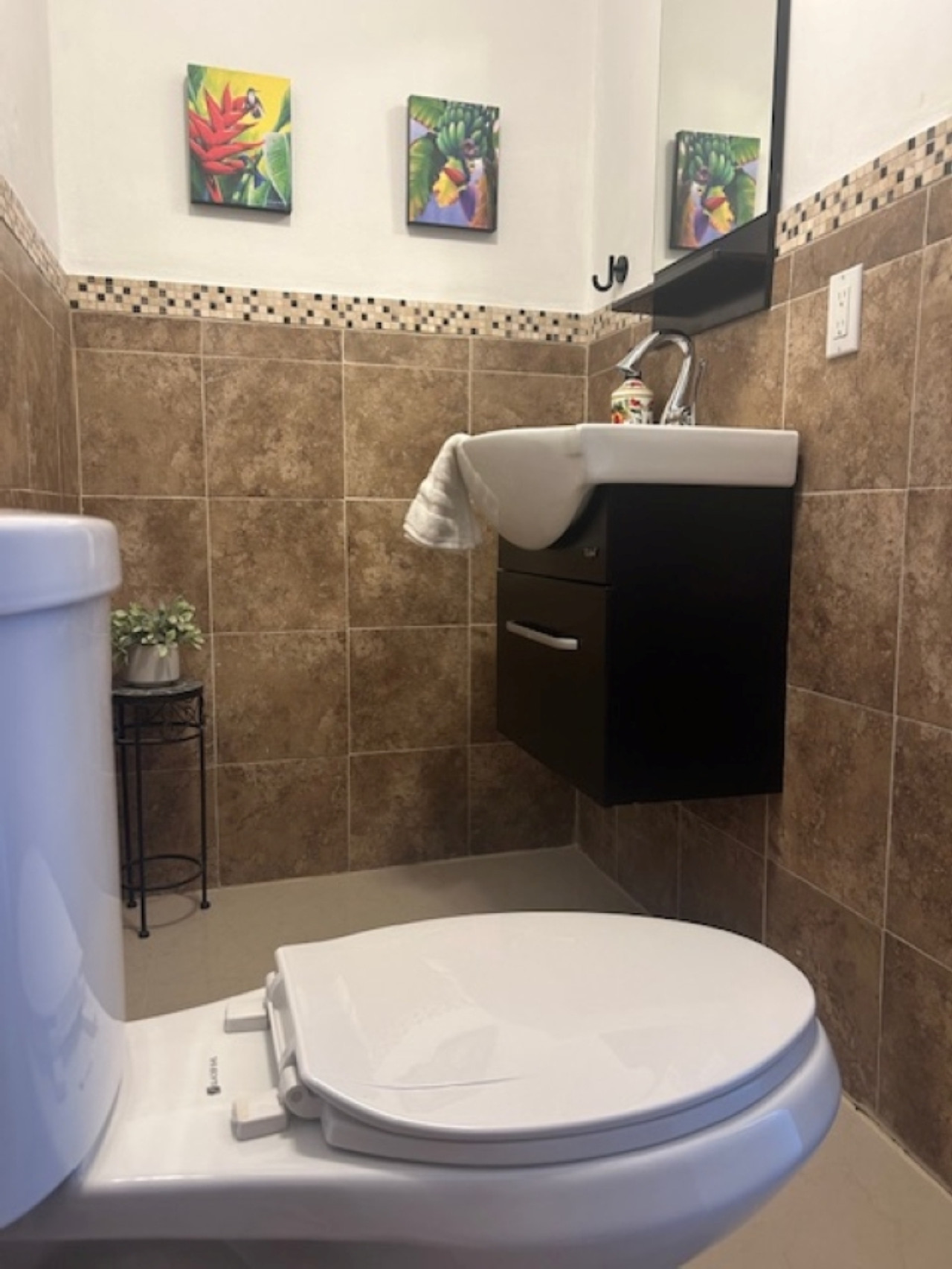 1/2 Bathroom Casa