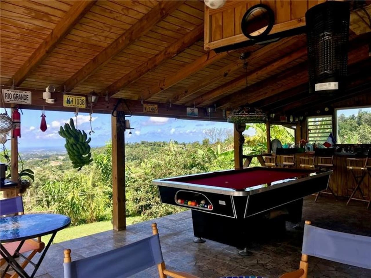 Covered Outdoor Bar area