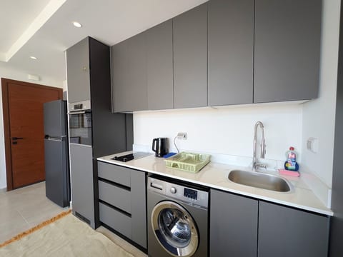Stunning Penthouse Seaview Apt in Mesca, Somabay image 5