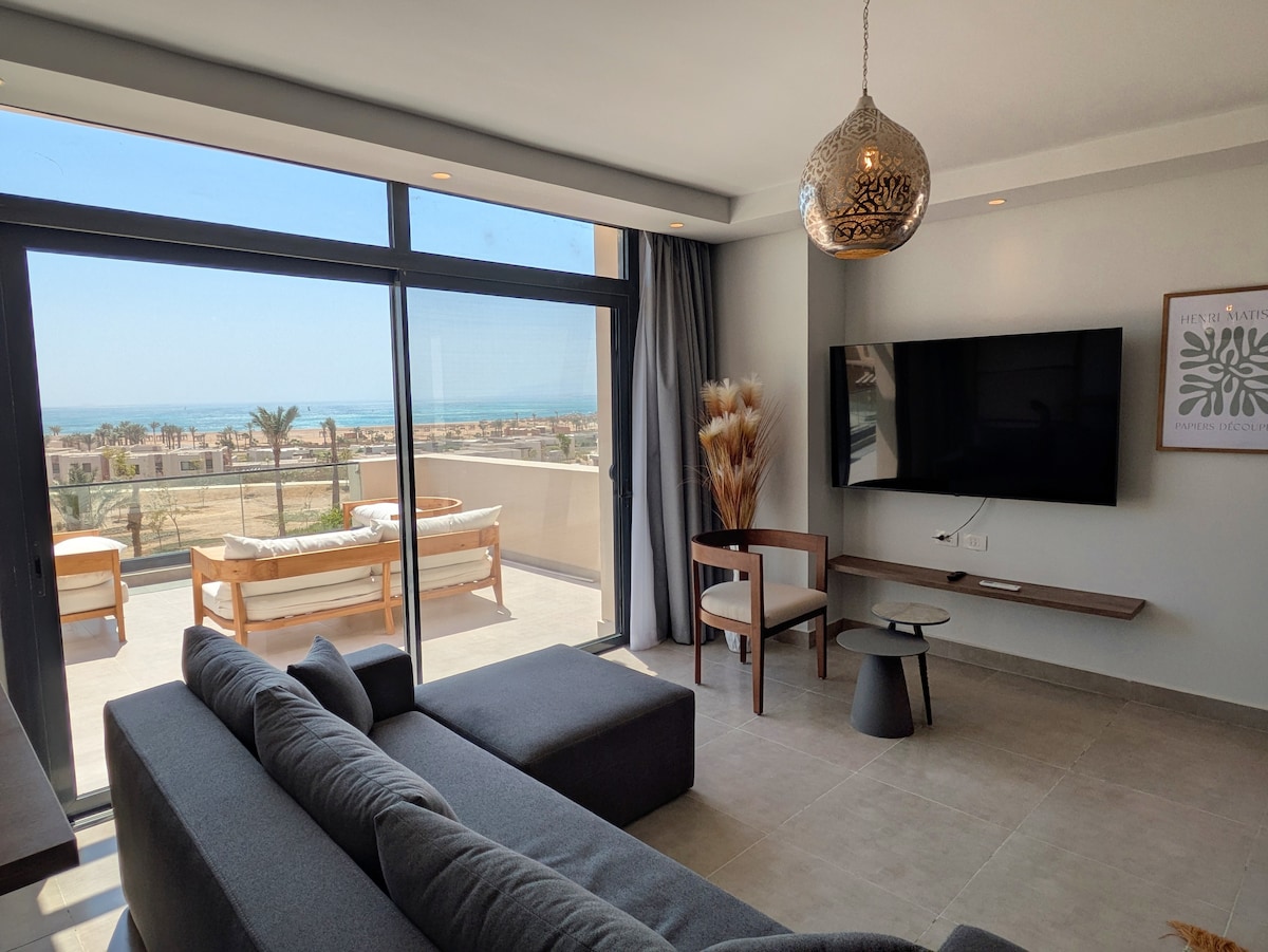 Stunning Penthouse Seaview Apt in Mesca, Somabay image 1