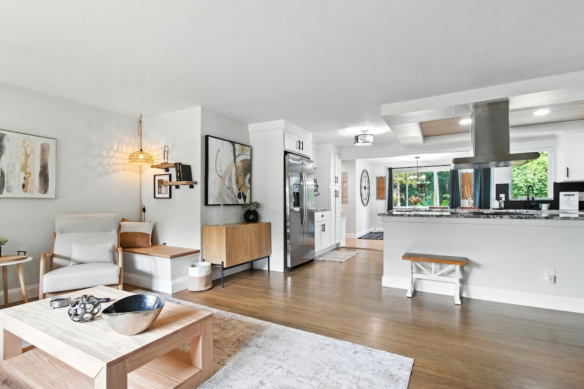 updated-ranch-home-with-king-bed-and-fenced-yard/