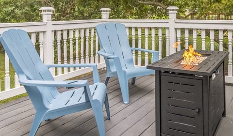 Enjoy conversation around the firepit with family and friends.