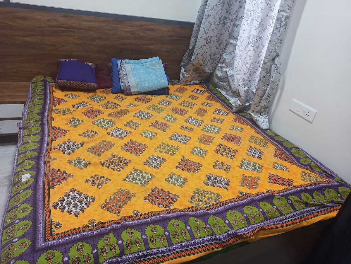Room in the Bungalow image 1