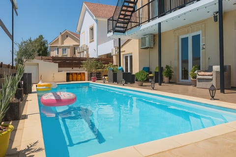 Modern room Sea View in villa with private pool