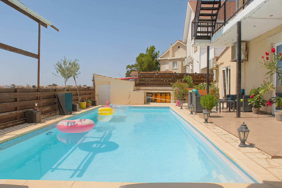 Modern room Sea View in villa with private pool image 1