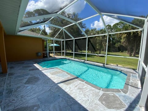 2+ Acres 3BR/2BA 2200 Sq.ft Salt Heated Pool