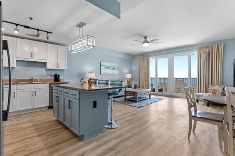 ~The Ocean View Haven – Laketown Wharf~