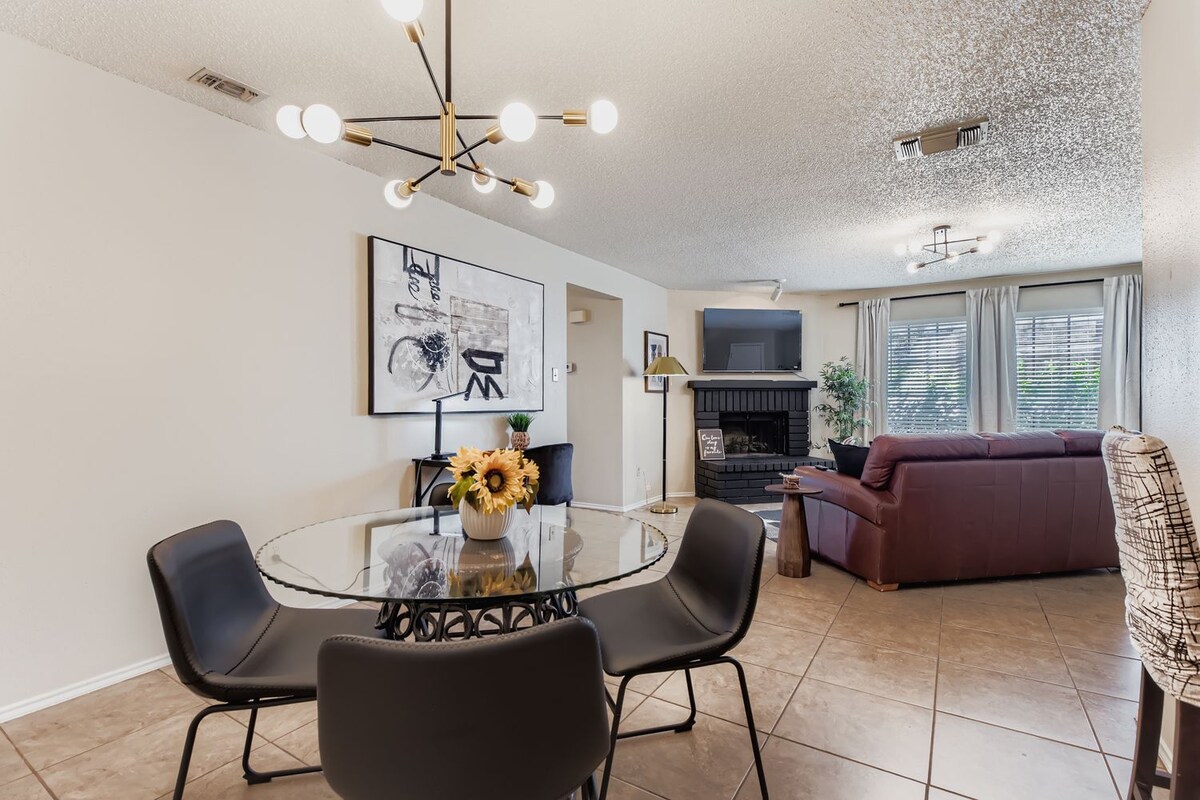 the-mocha-beauty-townhome-w1-car-garage-nw-sa/