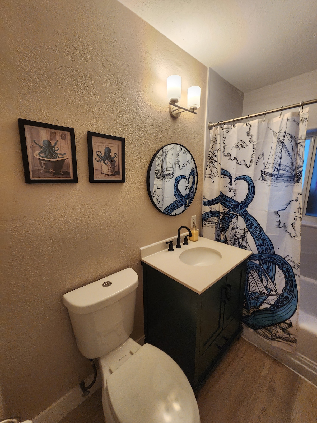 palm-and-plunder:-a-posh-pirate-retreat/