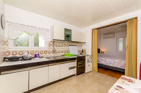 Apartment Lav - Unit 377904-13