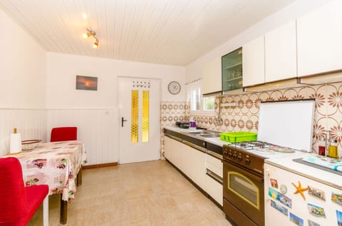 Apartment Lav - Unit 377904-13