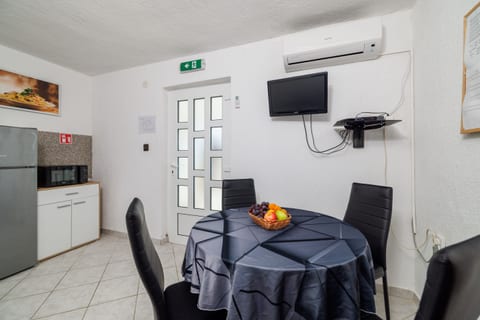 Apartments Ester - Unit 377900-13