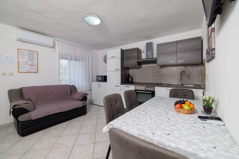 Apartments Ester - Unit 377901-13