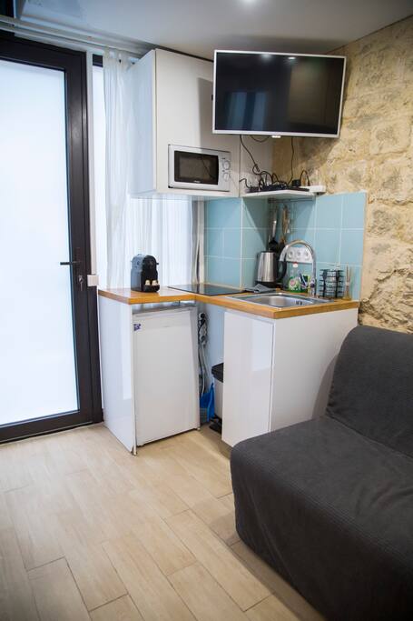 Nice studio in heart of Paris 11