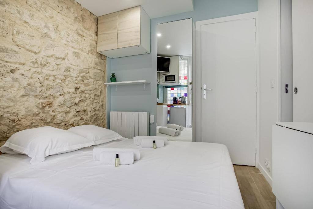 Nice studio in heart of Paris 11