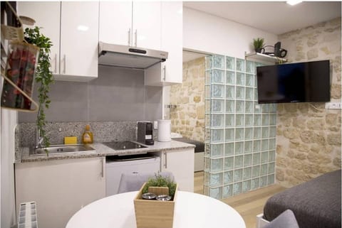Mathilde - Authentic Studio Saint-Germain Seine Walk