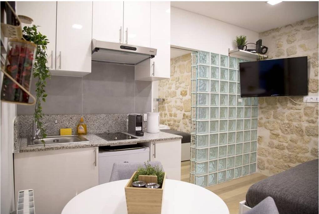 Mathilde - Authentic Studio Saint-Germain Seine Walk