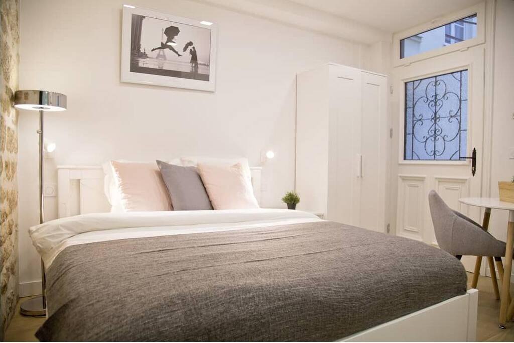 Mathilde - Authentic Studio Saint-Germain Seine Walk