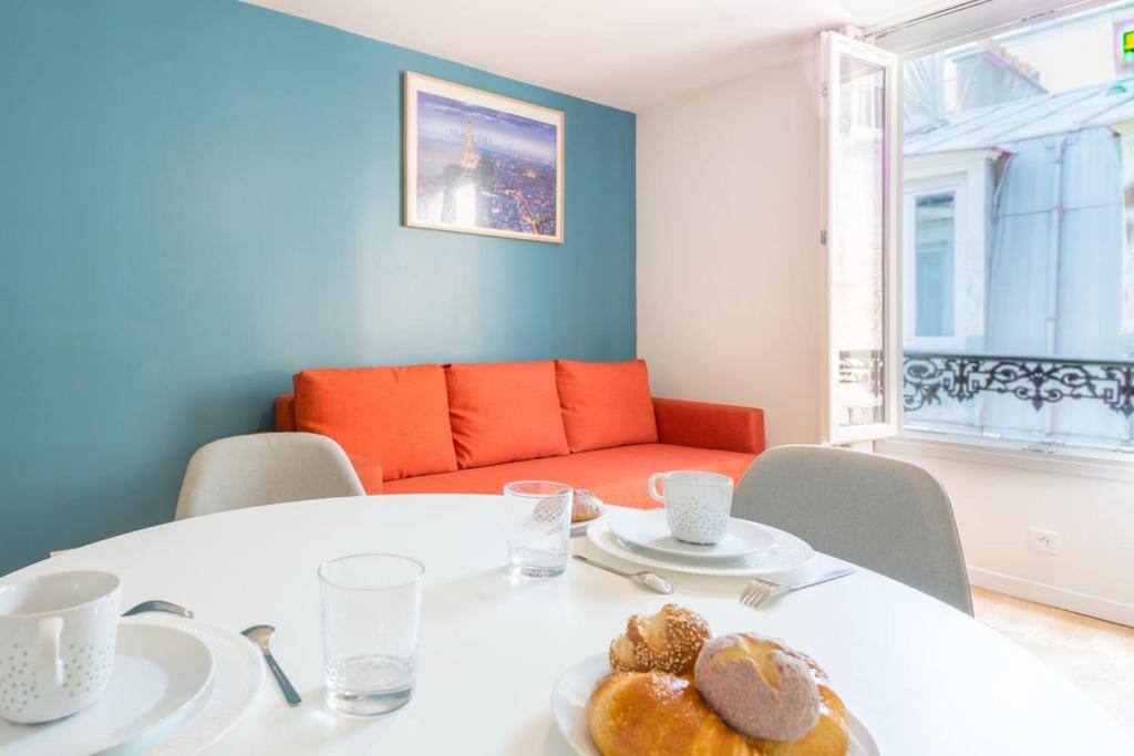 Charming studio Canal St Martin/Gare de l'Est