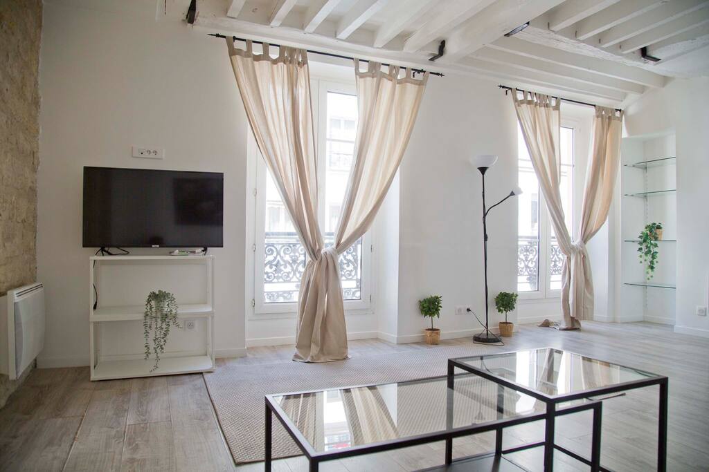 Great apartment 11th close Marais