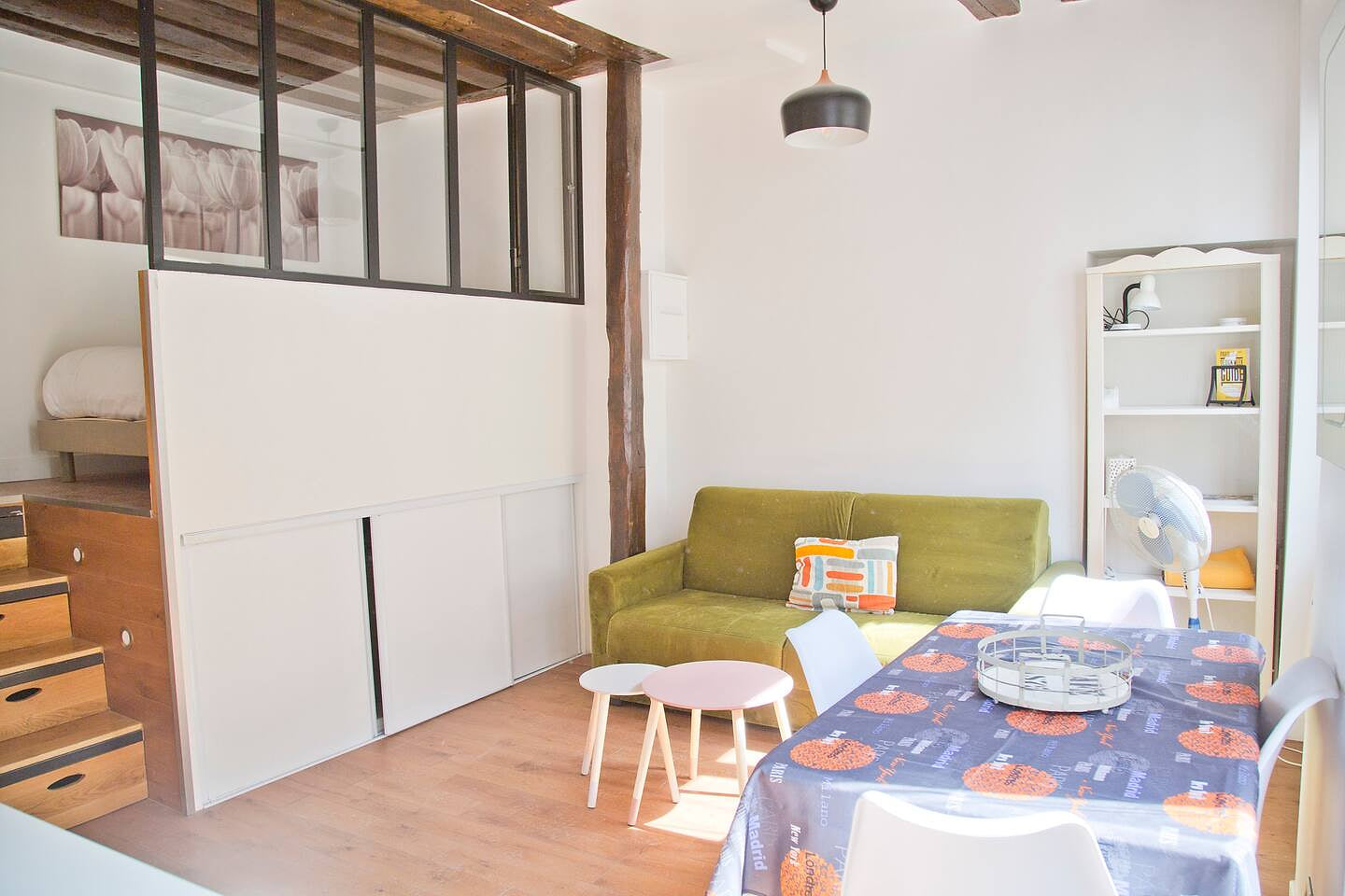 Charming apartment Rue des Rosiers