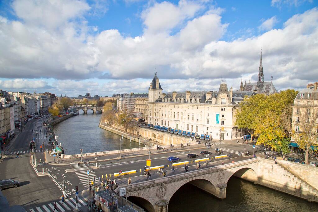 Amazing Luxury Top Floor Elevator Crazy View Apt