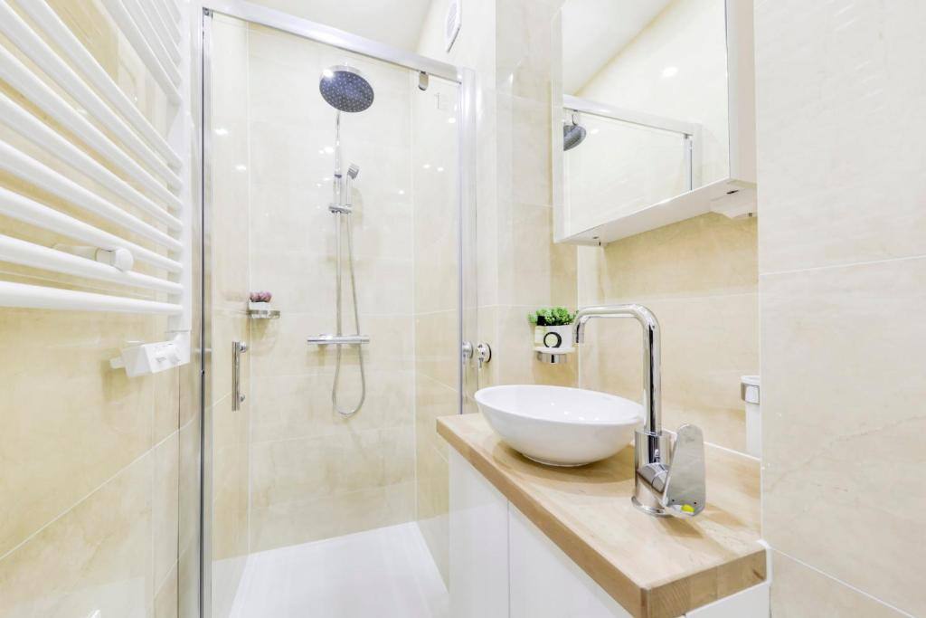 Juliette - Tiny 1BR Pantheon Luxembourg Hideaway