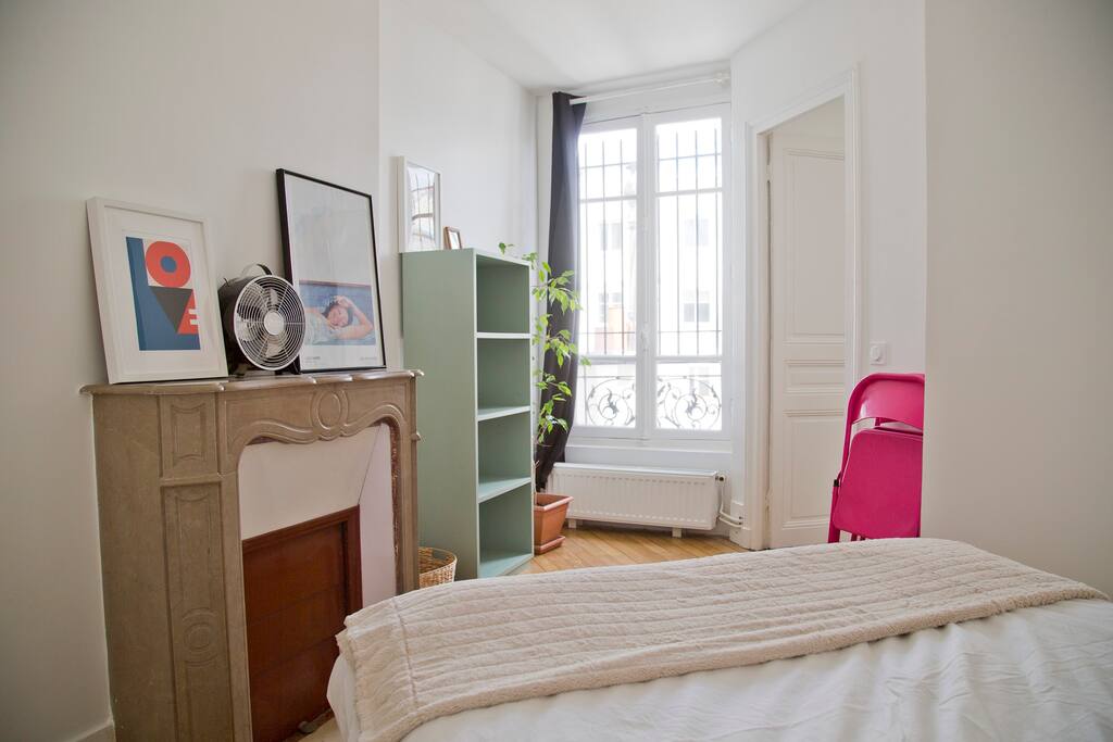 Authentic apt in the Marais