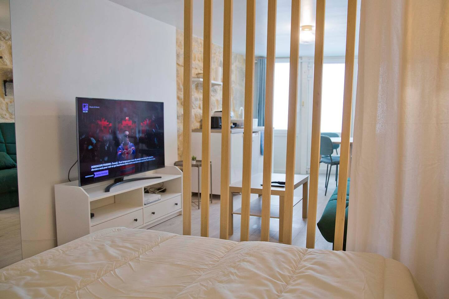 Isaure - Stylish Studio Sorbonne District