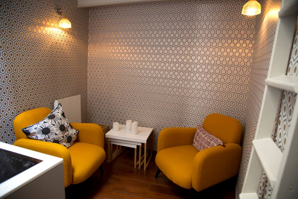 Cute Tiny Studio Heart of Marais