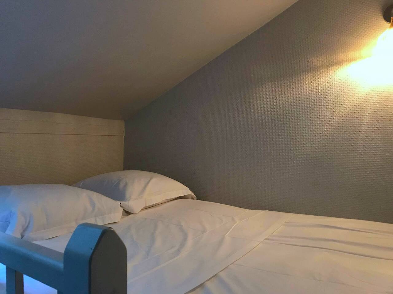 Cute Tiny Studio Heart of Marais