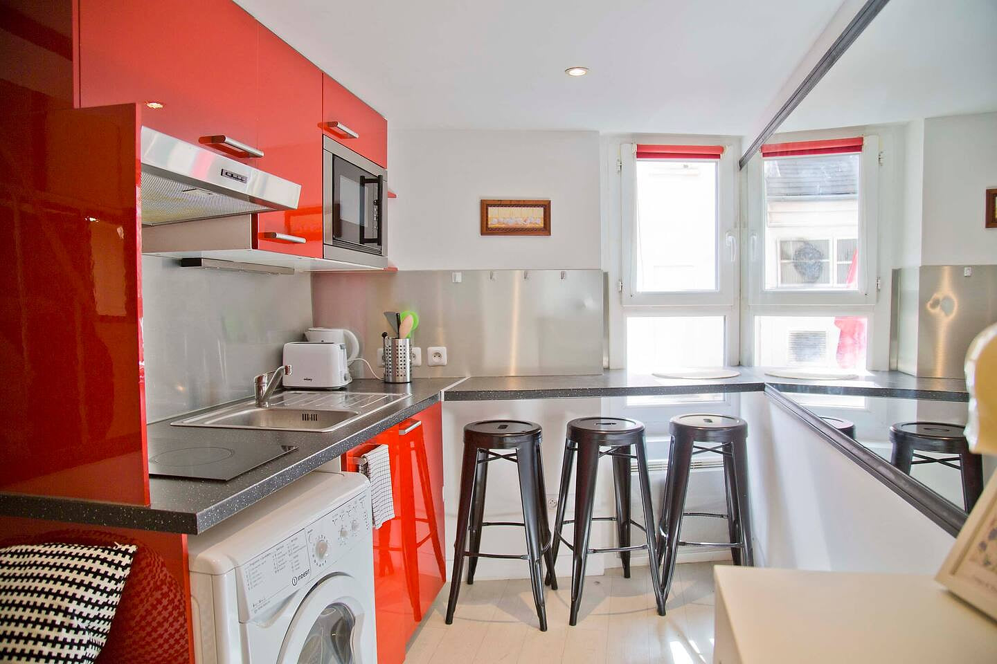 Tiny studio St Germain St Michel Heart 6 arr.