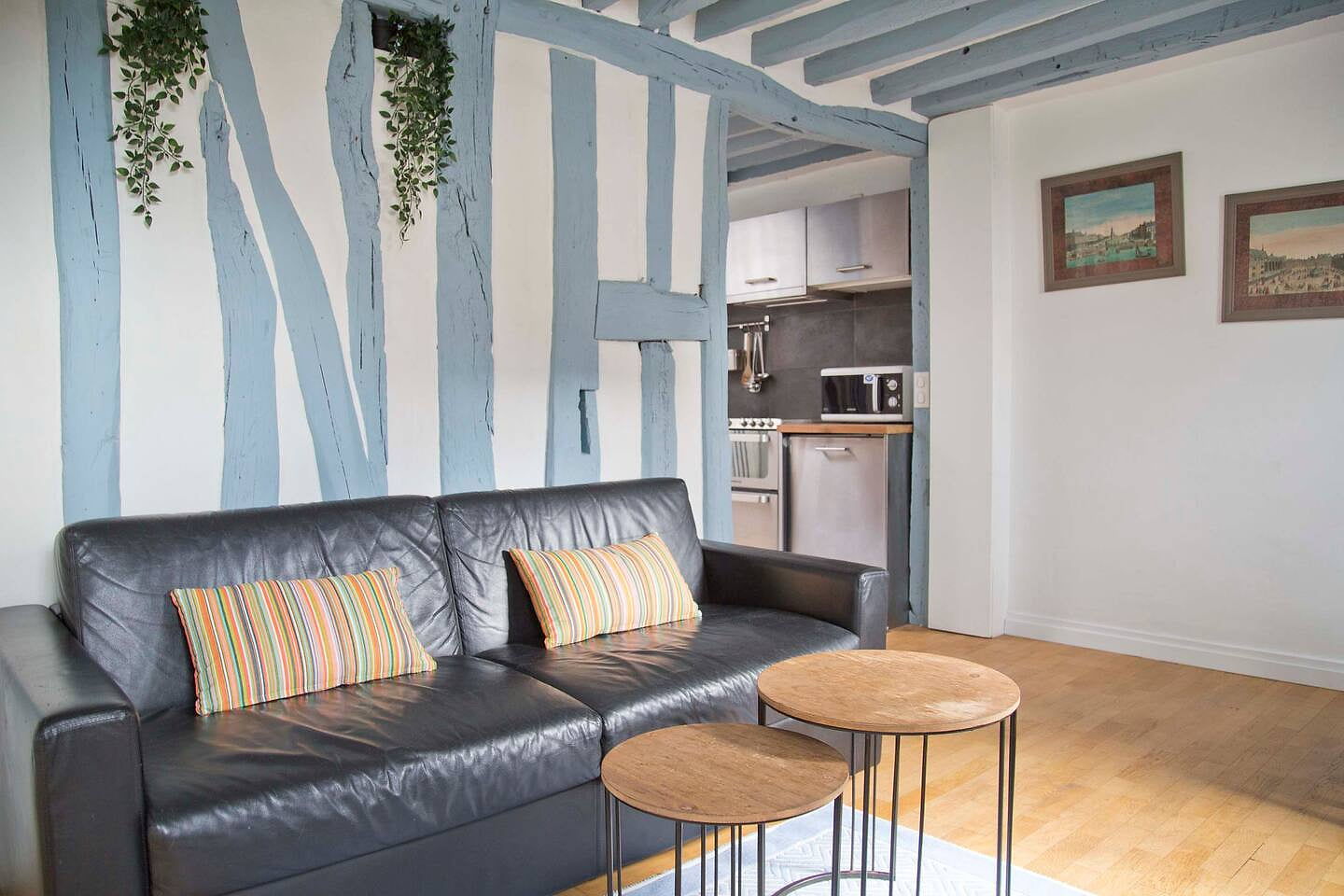 Tour Eiffel view, Top Floor Apt Marais Vosges 1m+