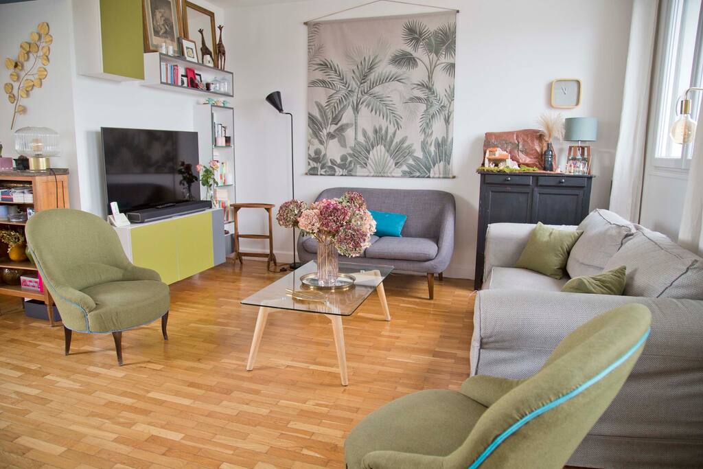 Top Floor Family apartment 17eme