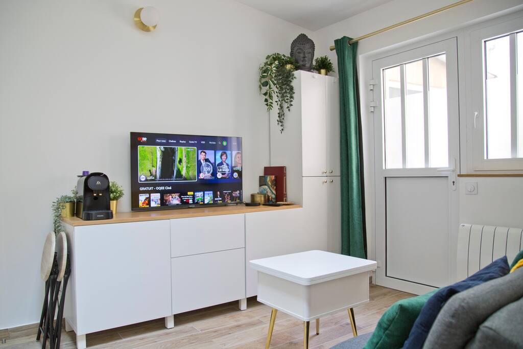 Constance - Heritage Suite Saint-Germain Courtyard Hideaway