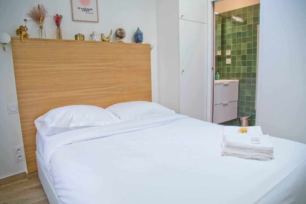 Constance - Heritage Suite Saint-Germain Courtyard Hideaway