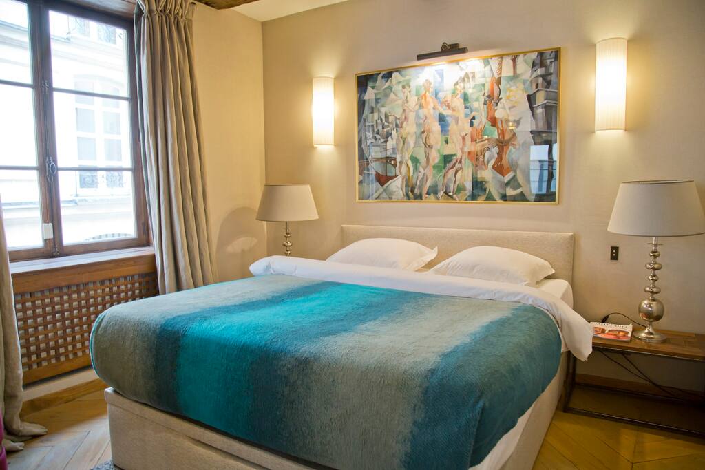 Kristine - Luxury 2BR Saint-Germain Notre-Dame