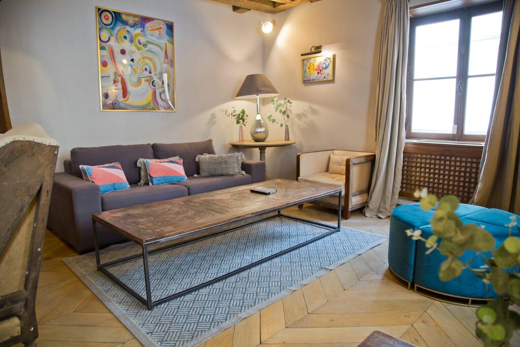 Kristine - Luxury 2BR Saint-Germain Notre-Dame