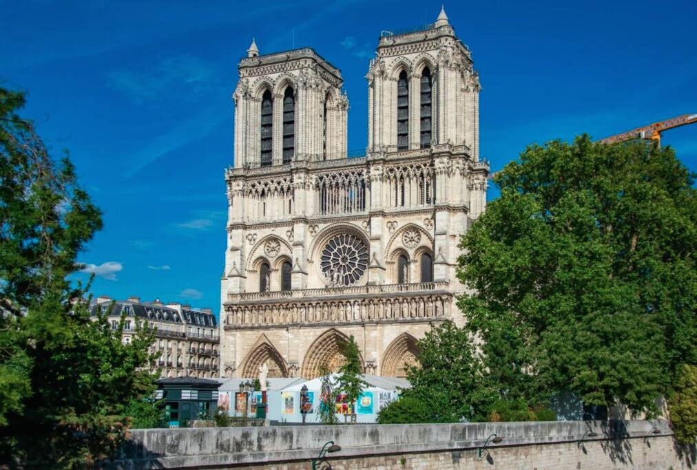 Kristine - Luxury 2BR Saint-Germain Notre-Dame