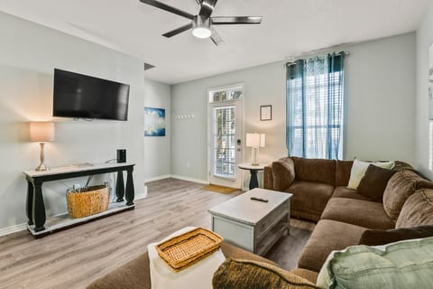 3Bed/3Bath (87A) Townhouse NEAR  Beach image 1