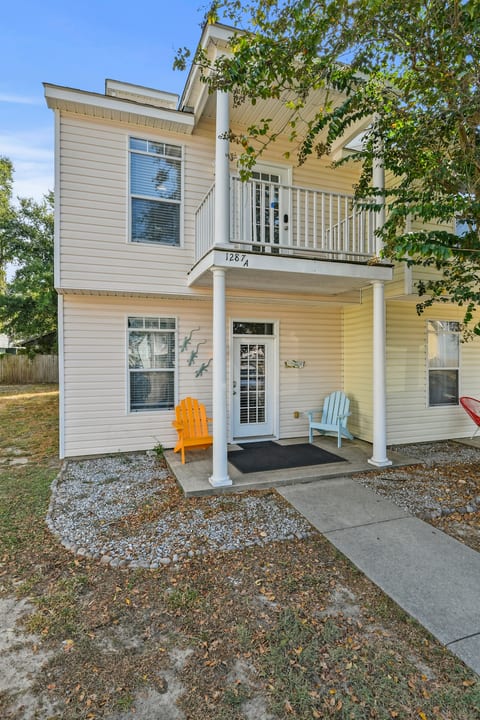 3Bed/3Bath (87A) Townhouse NEAR Beach image 2