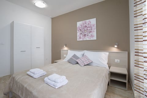 Apartments Villa Nina 3 - Unit 377499-13