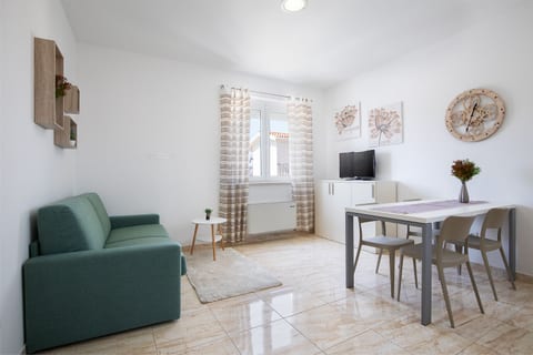 Apartments Villa Nina 3 - Unit 377502-13