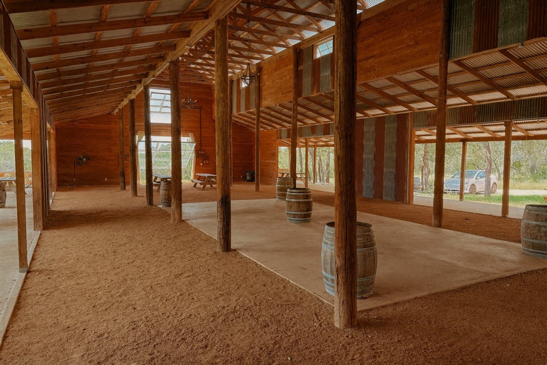 the-rustic-fitzhugh-hall/